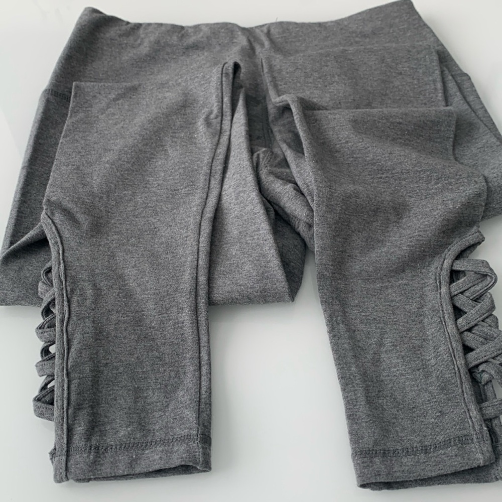 Nine West NWOT never worn grey leggings